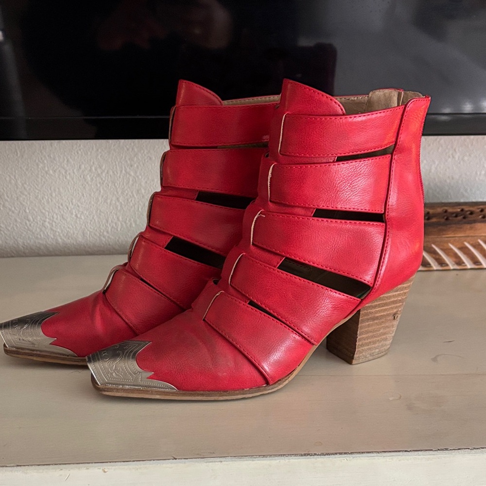 BEAST FASHION Red Ankle Boots with Silver Accents